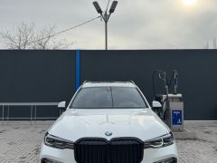 Photo of the vehicle BMW X7