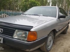 Photo of the vehicle Audi 100