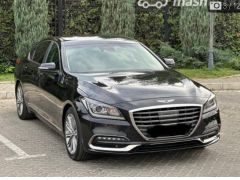 Photo of the vehicle Genesis G80