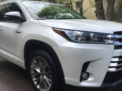 Photo of the vehicle Toyota Highlander