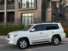 Сүрөт унаа Toyota Land Cruiser