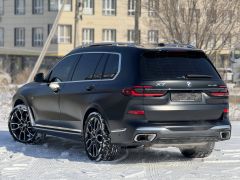 Photo of the vehicle BMW X7