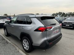 Photo of the vehicle Toyota RAV4