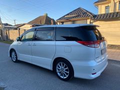 Фото авто Toyota Estima