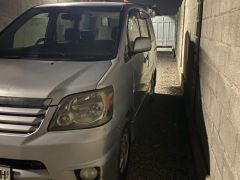 Фото авто Toyota Noah