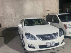 Photo of the vehicle Toyota Crown