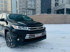 Photo of the vehicle Toyota Highlander