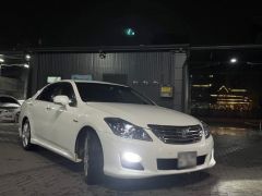 Фото авто Toyota Crown