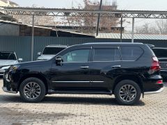 Photo of the vehicle Lexus GX