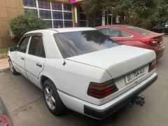 Сүрөт унаа Mercedes-Benz W124