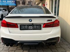 Photo of the vehicle BMW M5