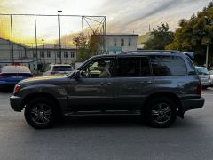 Photo of the vehicle Lexus LX