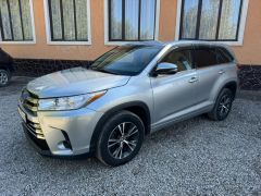 Photo of the vehicle Toyota Highlander