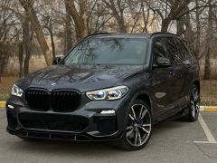 Photo of the vehicle BMW X5