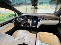 Photo of the vehicle Tesla Model X