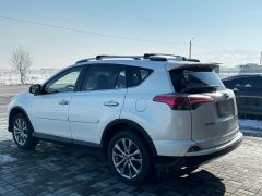 Сүрөт унаа Toyota RAV4