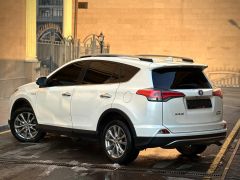 Сүрөт унаа Toyota RAV4