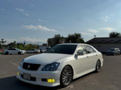 Photo of the vehicle Toyota Crown