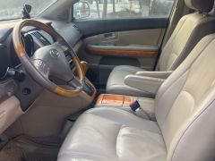 Photo of the vehicle Lexus RX