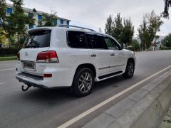 Photo of the vehicle Lexus LX