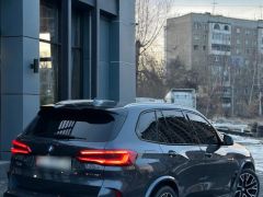 Photo of the vehicle BMW X5