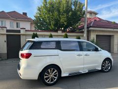 Photo of the vehicle Kia Carnival