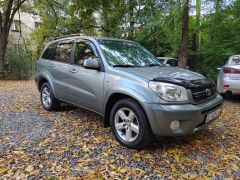 Сүрөт унаа Toyota RAV4