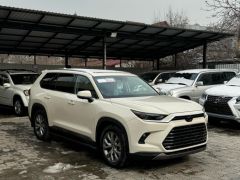 Photo of the vehicle Toyota Grand Highlander