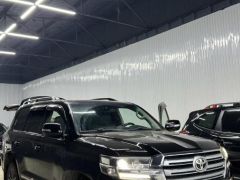 Photo of the vehicle Toyota Land Cruiser