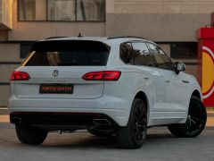 Фото авто Volkswagen Touareg