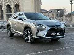 Photo of the vehicle Lexus RX