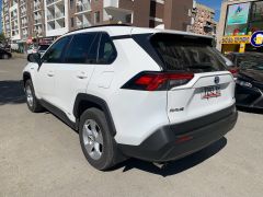 Photo of the vehicle Toyota RAV4