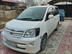 Фото авто Toyota Noah