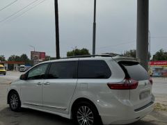 Фото авто Toyota Sienna