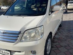 Фото авто Toyota Noah