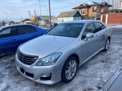 Photo of the vehicle Toyota Crown