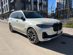 Photo of the vehicle BMW X7