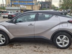 Сүрөт унаа Toyota C-HR