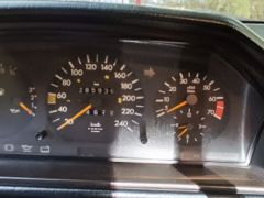 Сүрөт унаа Mercedes-Benz W124