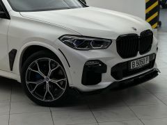 Photo of the vehicle BMW X5