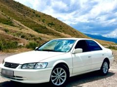 Сүрөт унаа Toyota Camry