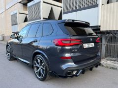 Photo of the vehicle BMW X5