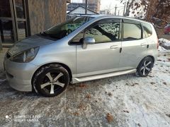 Фото авто Honda Fit