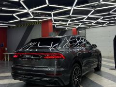 Сүрөт унаа Audi Q8