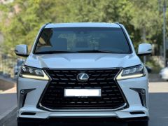 Photo of the vehicle Lexus LX