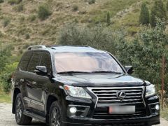 Photo of the vehicle Lexus LX