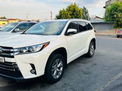 Сүрөт унаа Toyota Highlander