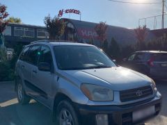 Сүрөт унаа Toyota RAV4