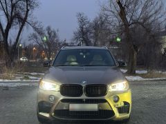 Photo of the vehicle BMW X5