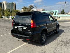 Photo of the vehicle Lexus GX